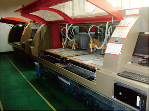 四頭鑼邊機(jī) 四頭鑼邊機(jī)